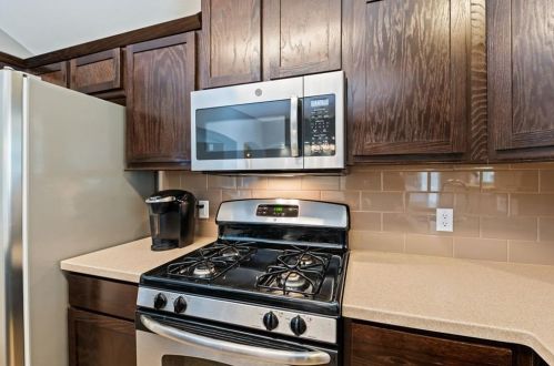 7000 Bay City Bnd, Austin TX 78725-2938 exterior