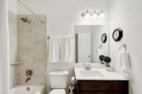 897 Catalina Ln, Austin TX 78737-4715 exterior