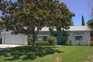 734 Hackberry Pl, Fallbrook, CA 92028-3045