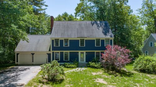 395 Oakwood Dr, Yarmouth, ME 04096-8142