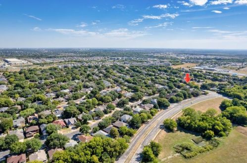 1221 Briargate Dr, Austin TX 78753-2050 exterior