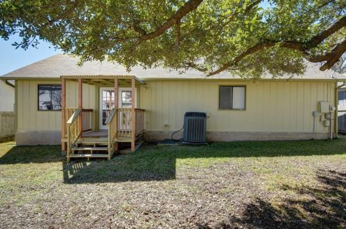 804 Calico Dr, Austin TX 78748-6404 exterior