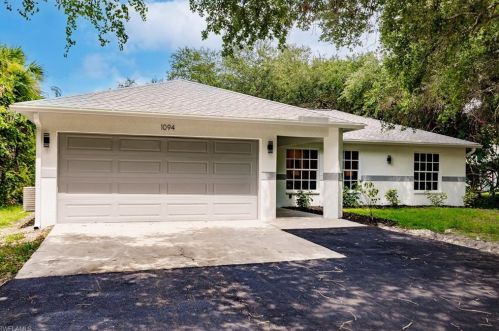 1094 13th St, Naples, FL 34117-5200