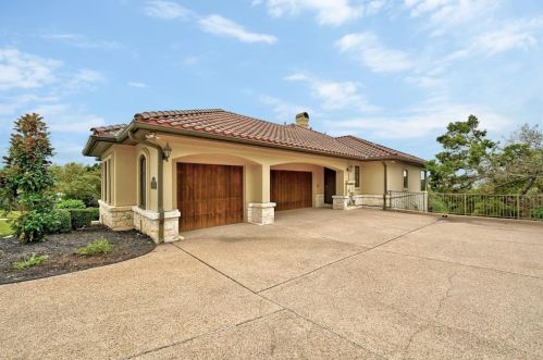 2004 Canonero Dr, Austin TX 78746-2125 exterior