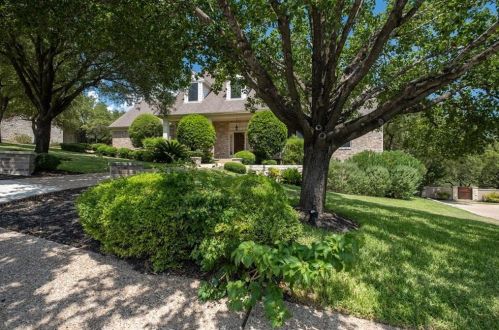 1733 Canonero Dr, Austin TX  78746-2114 exterior