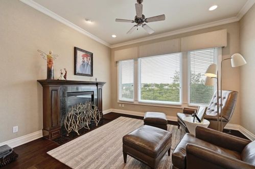 2004 Canonero Dr, Austin TX 78746-2125 exterior