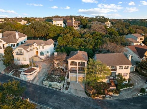 6611 Candle Rdg Cv, Austin TX 78731-2859 exterior