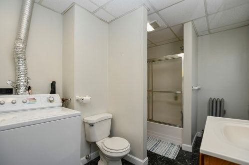 12 Woodford St, Worcester MA 01604-5423 exterior