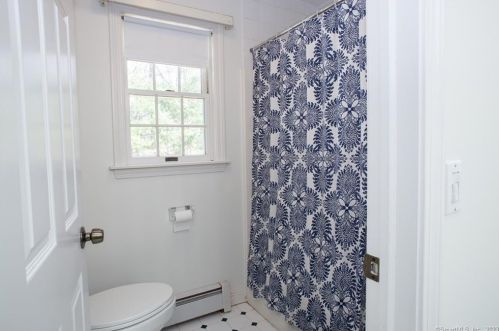 39 Charing Rd, Wapping CT  06074-2228 exterior