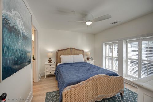 1000 Carolina Blvd, Isle Of Palms SC  29451-2242 exterior