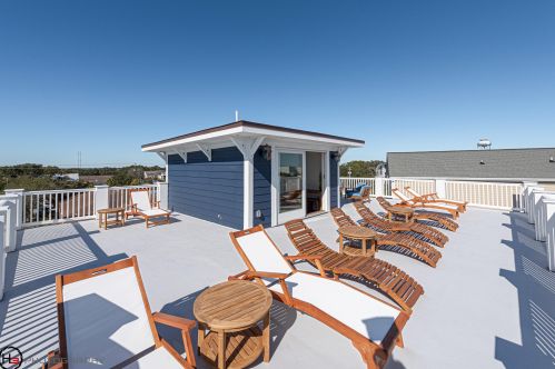 1000 Carolina Blvd, Isle Of Palms SC  29451-2242 exterior