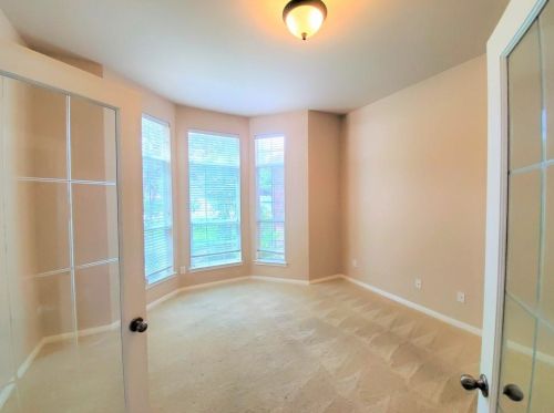 8001 Cobblestone, Austin TX  78735-7901 exterior