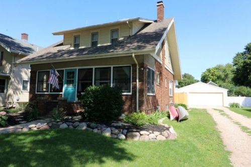 129 Park St, Spencer, IA 51301-5249