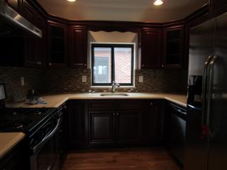 1535 Murray St, Flushing NY  11357-2645 exterior