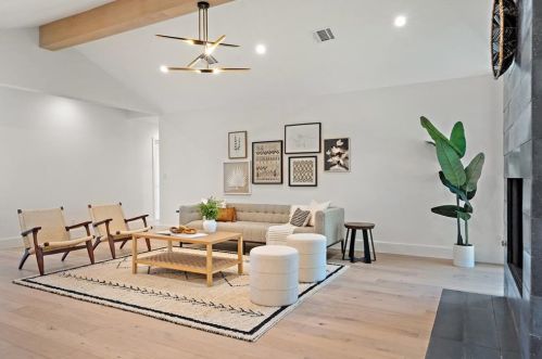 4211 Burney Dr, Austin TX 78731-1207 exterior