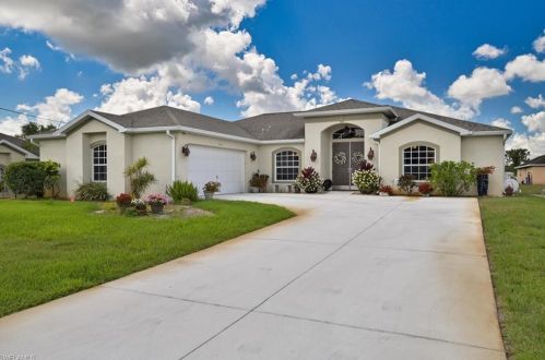 2513 28th St, Lehigh Acres, FL 33976-4008