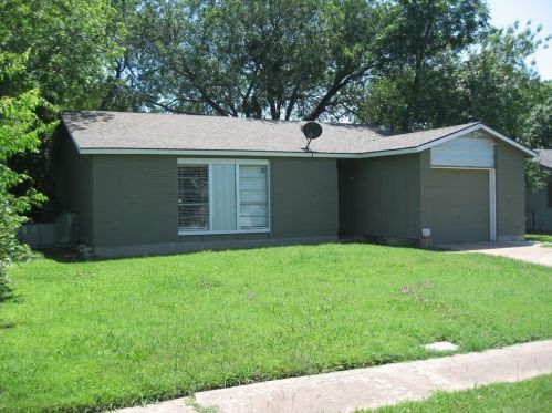 509 Blueberry Hl, Austin TX  78745-4082 exterior