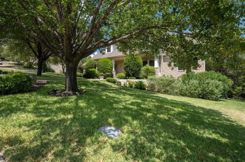 1733 Canonero Dr, Austin TX  78746-2114 exterior