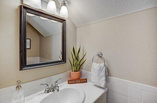 13243 Briar Holw Dr, Austin TX 78729-2855 exterior