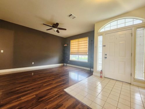 14721 Bescott Dr, Austin TX  78728-5727 exterior