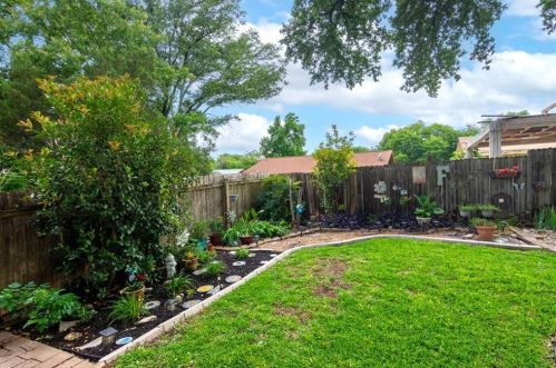 9806 Cottle Dr, Austin TX 78753-4305 exterior