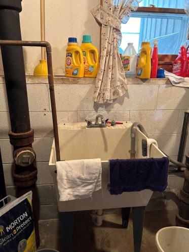 214 Park Ave, Chenequa WI  53029-2116 exterior