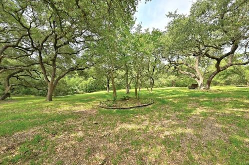 6303 5 Acre Wood St, Austin TX 78746-7125 exterior