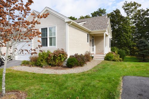 45 Twin Oaks Dr, Mashpee MA 02649-2893 exterior
