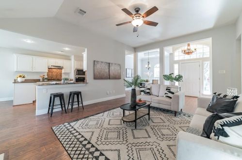 6868 Auckland Dr, Austin TX 78749-4139 exterior