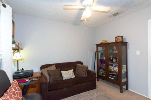 9806 Cottle Dr, Austin TX 78753-4305 exterior