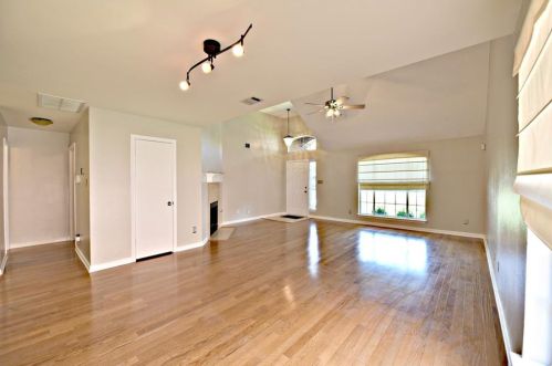 1011 Briargate Dr, Austin TX 78753-2048 exterior