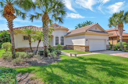 11982 Heather Woods Ct, Naples FL  34120-4398 exterior