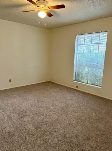 4418 Dove Dr, Austin TX  78744-4338 exterior