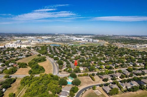 1221 Briargate Dr, Austin TX 78753-2050 exterior