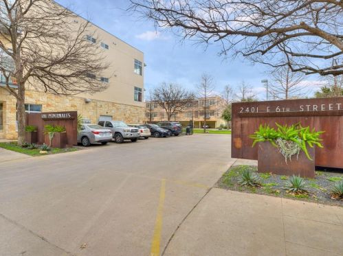 2401 6th St, Austin TX exterior
