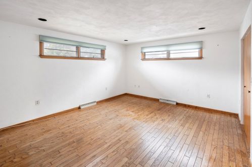 75 Sewall Ave, Winthrop MA 02152-1525 exterior