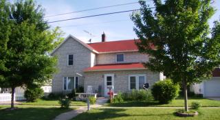 316 2nd St, Sumner, IA 50674-1622