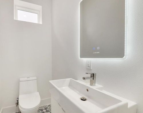 2006 Fitzhugh Ave, Dallas TX  75204-4694 exterior