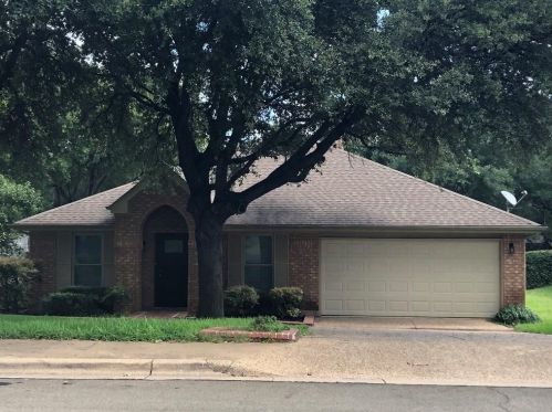 6106 Back Bay Ln, Austin TX  78739-1620 exterior