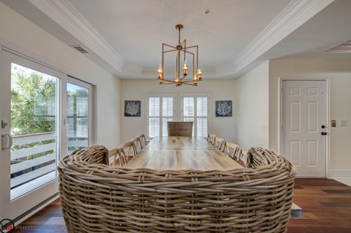 1000 Carolina Blvd, Isle Of Palms SC  29451-2242 exterior