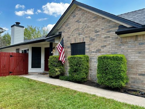 14231 Anita Marie Ln, Austin TX  78728-6811 exterior