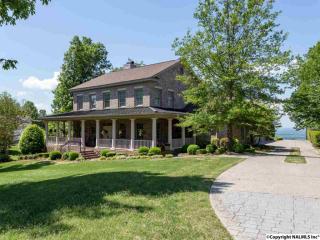 5 Muirfield Ln, Huntsville, AL 35802-1289