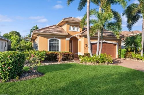 10748 Fieldfair Dr, Naples, FL 34119-7966