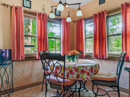 704 Oak St, Manitowoc WI 54220-2848 exterior