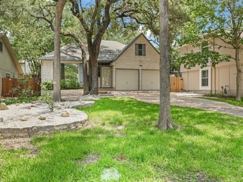 7423 Dallas Dr, Austin TX  78729-7768 exterior