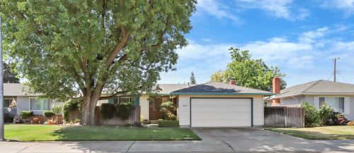 2038 Oxford Way, Lodi, CA 95242-2847