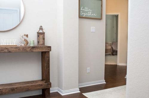 676 Catalina Ln, Austin TX 78737-4715 exterior