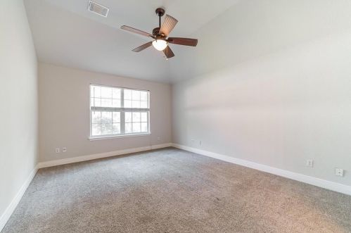 6868 Auckland Dr, Austin TX 78749-4139 exterior