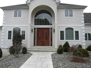 1 Di Pietro Ln, Pawling NY  12564-3133 exterior