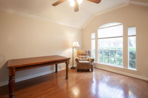 6404 Clairmont Dr, Austin TX 78749-3438 exterior